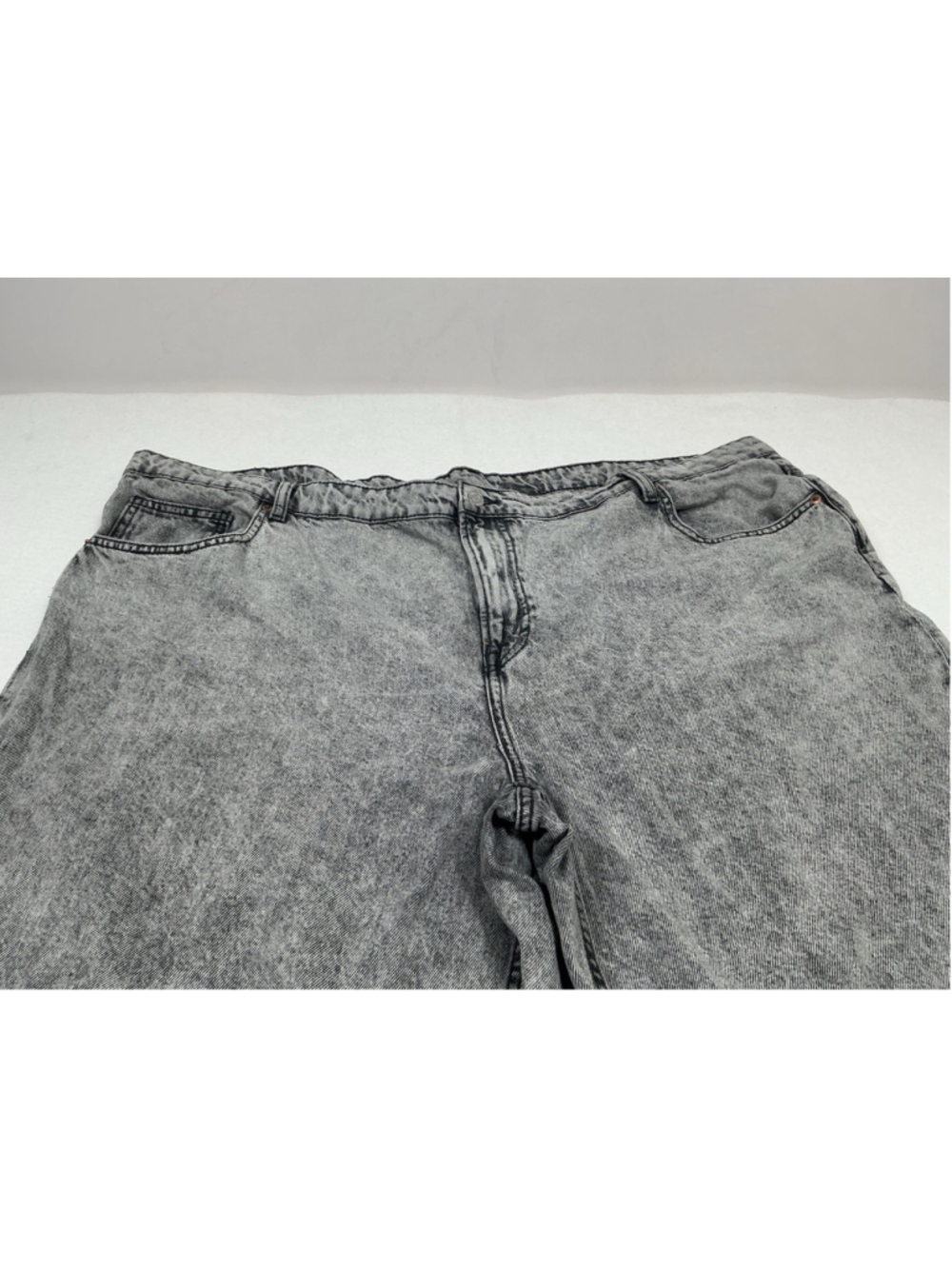 Womans H&M Baggy Loose Fit black Acid Wash Straight Denim Jeans 26 plus size - Picture 3 of 8